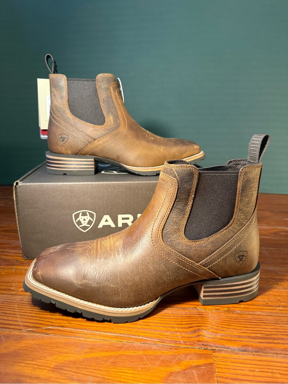 Ariat Men's Brown Leather Hybrid Low Boy Boot